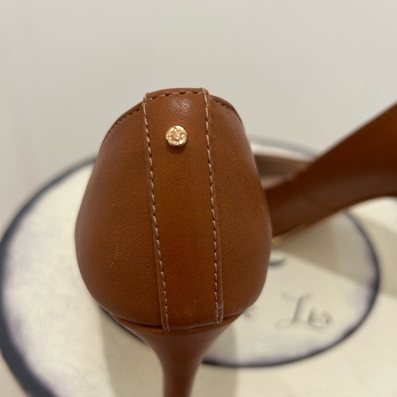 BCBGeneration cognac brown tall pumps with gold braid accent 5 1/2 - Picture 11 of 11